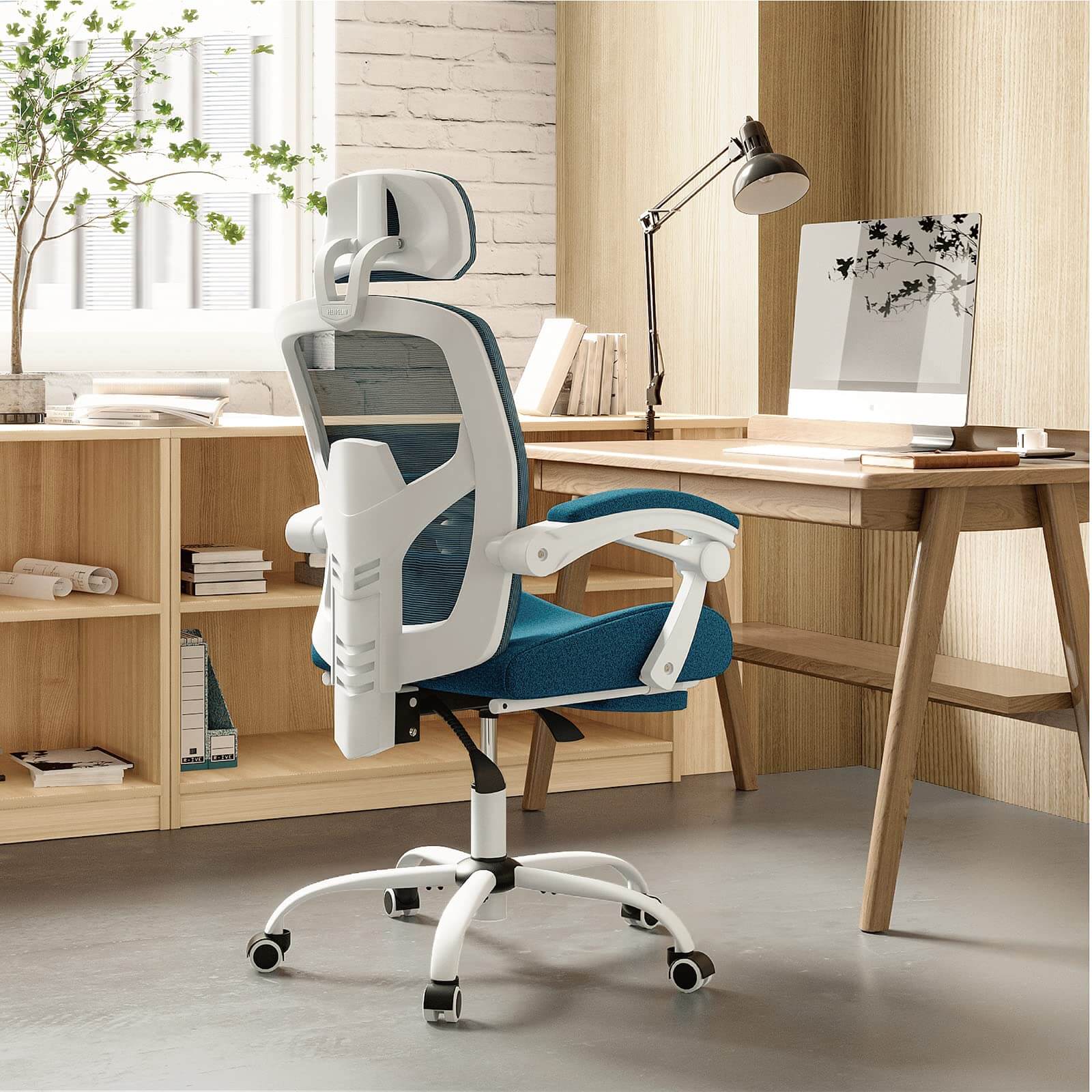 https://sweetcrispy.com/cdn/shop/files/retractable-footrest-swivel-office-chair-Blue8.jpg?v=1689907832&width=1600